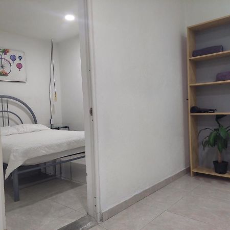 H5 - Habitacion Privada A 200 Mt Del Aepto Int. T1 Cdmx Città del Messico Esterno foto